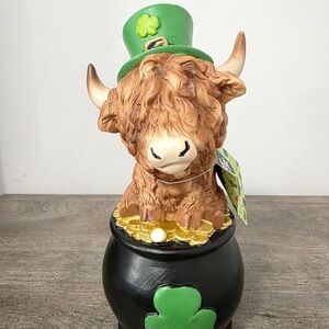 St Patricks day Highland Cow Sitting on Pot of Gold Decor